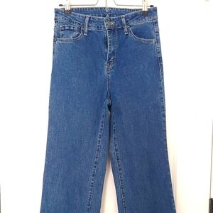 Wide leg blue jeans